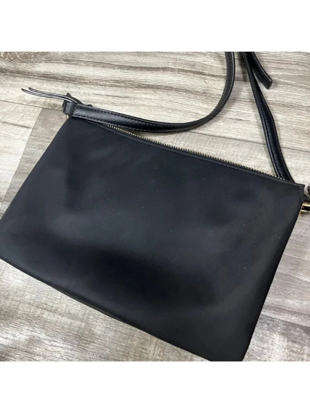 Kate Spade Soft Nylon Crossbody Zip Purse Bag Black Women’s Size 9.25” x 6”